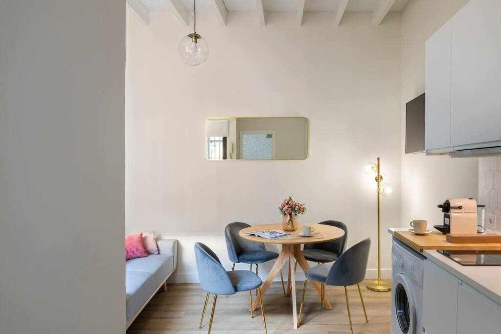 Monkeys Apartments San Roman Deluxe Sevilla Buitenkant foto