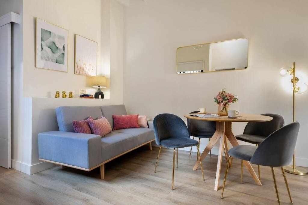 Monkeys Apartments San Roman Deluxe Sevilla Buitenkant foto